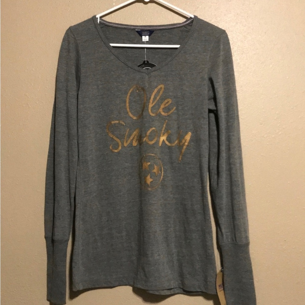 MV Sport Ole Smokey Tourist Gray V Neck Long Sleeve Short Women’s M NWT